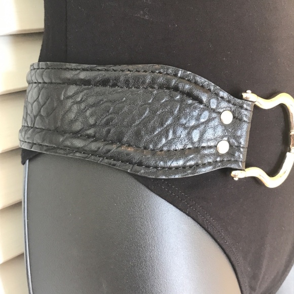 Silver Buckle Belt- Pebble Leather! EUC 3/$19 - Picture 4 of 11